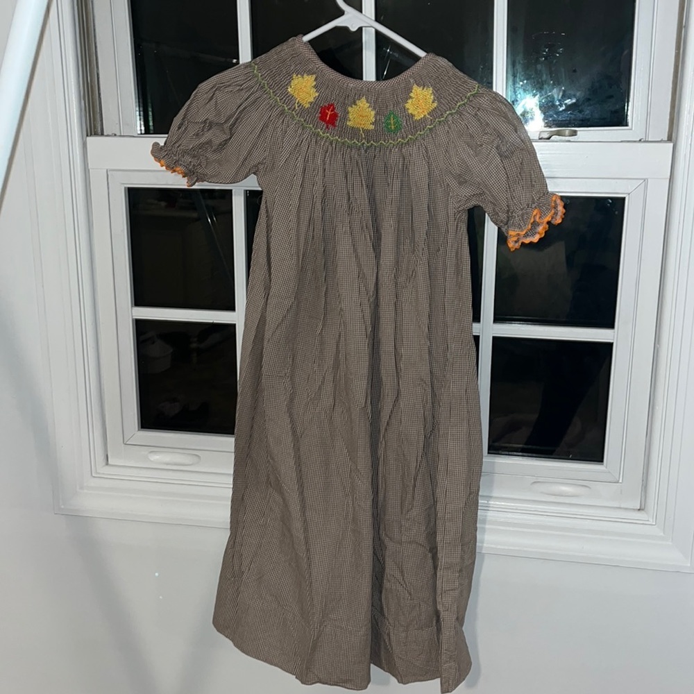 fall dress! Size 6 perfect for your little one! 🍁🍁